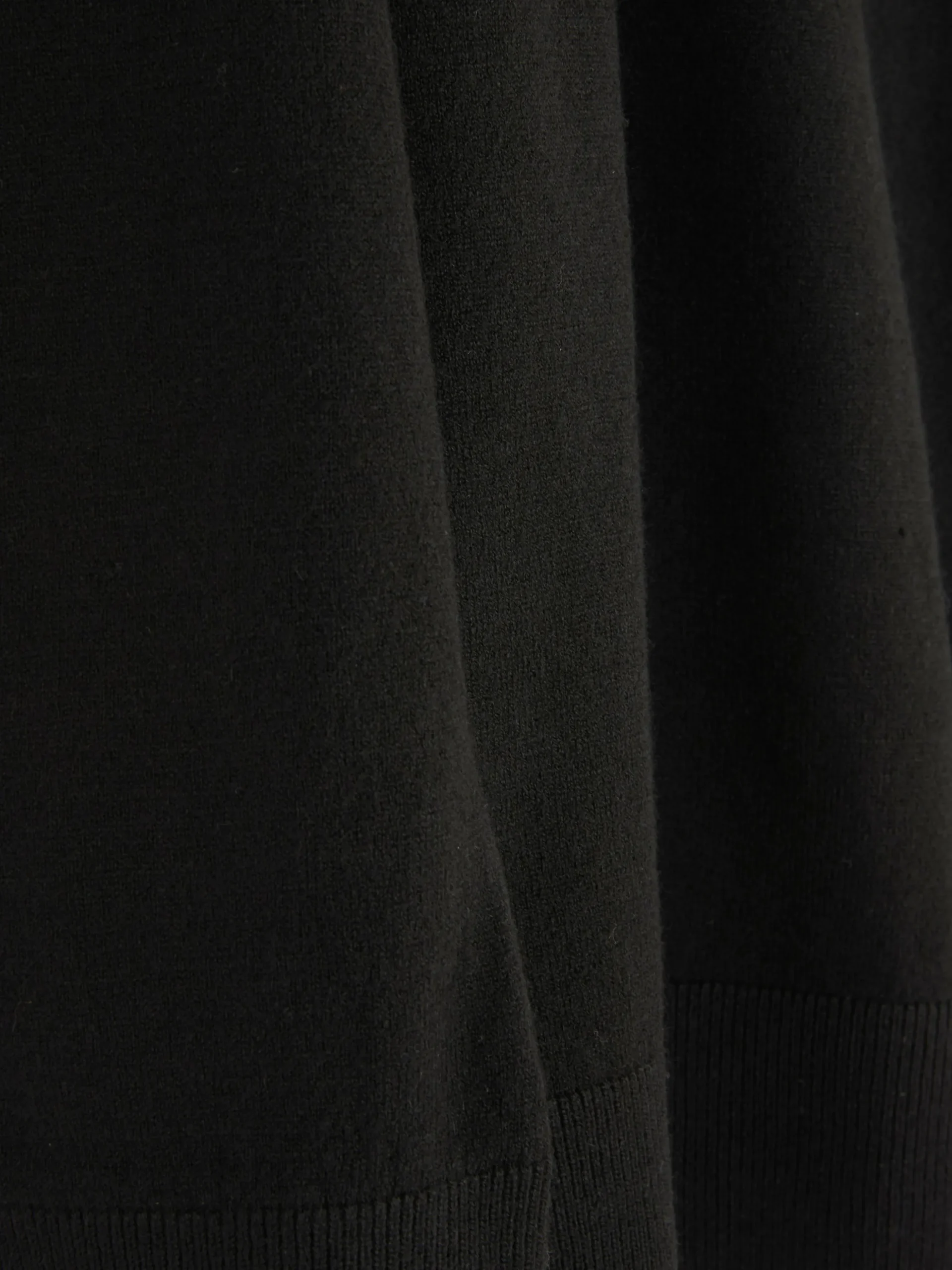 Crew Neck Fine Knit Sweater