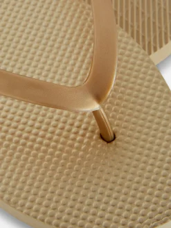 Essential Flat Flip Flops