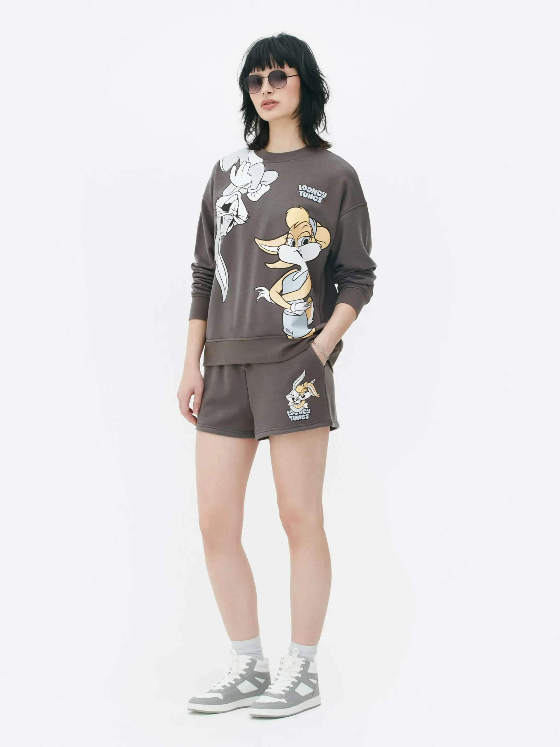 Looney Tunes Bugs Bunny Sweatshirt