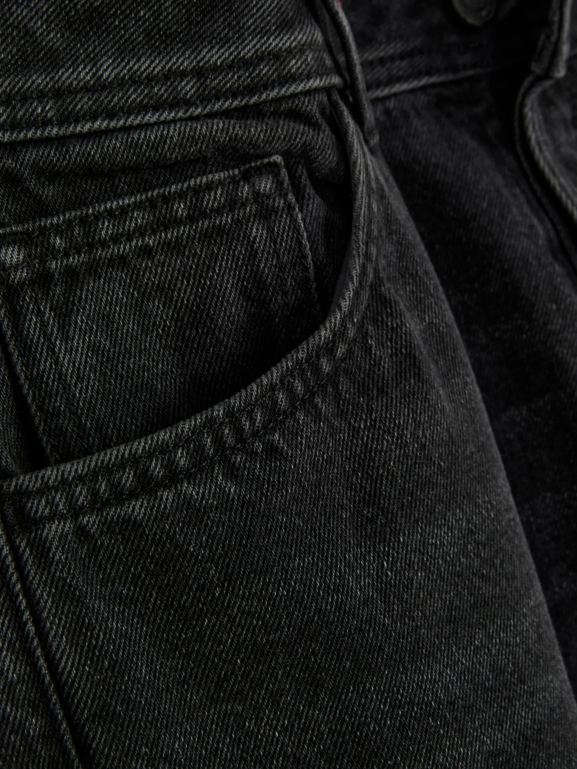 Loose Fit Jeans