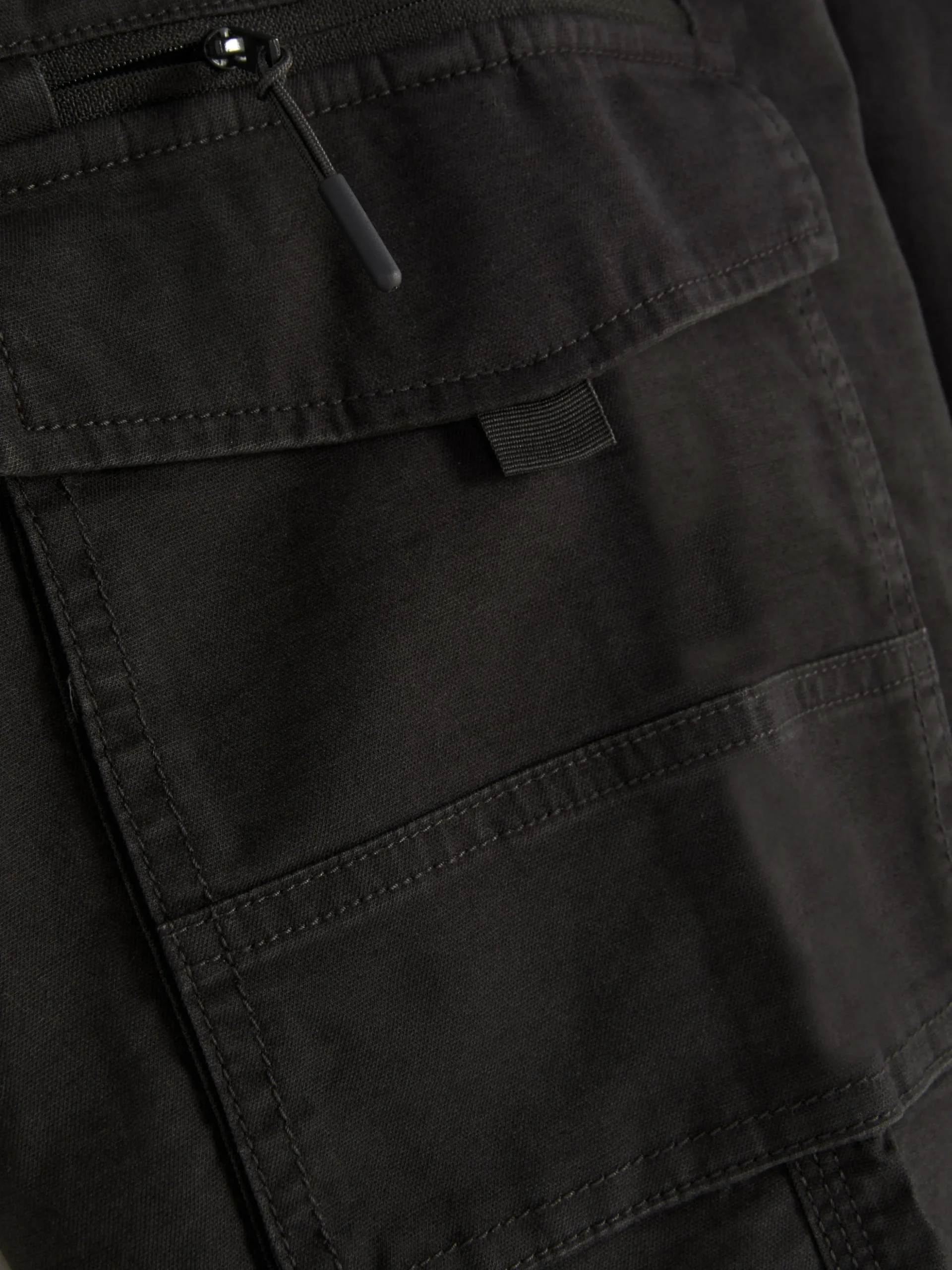 Relaxed Cuff Cargo Pants
