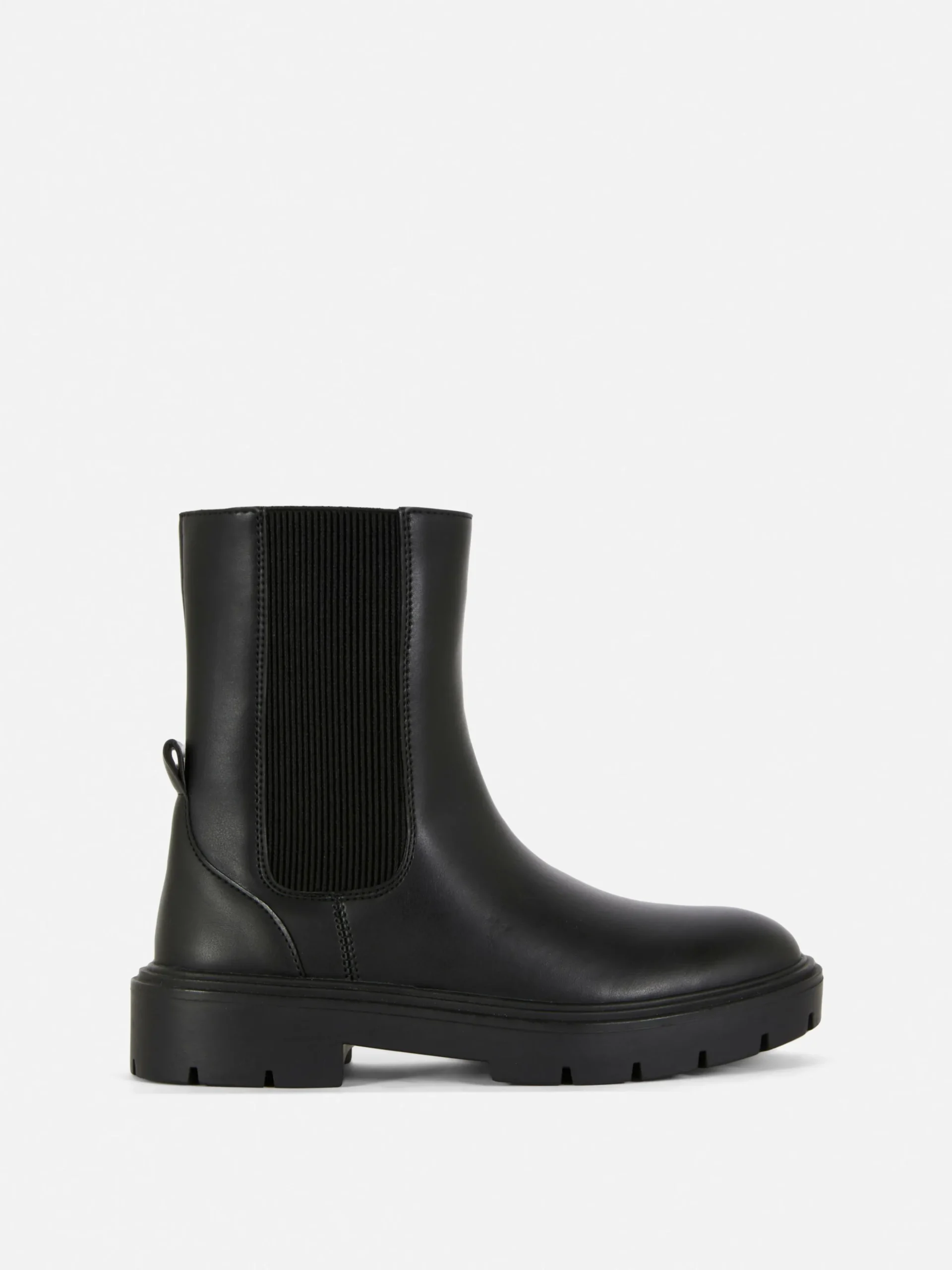 Round Toe Chelsea Boots