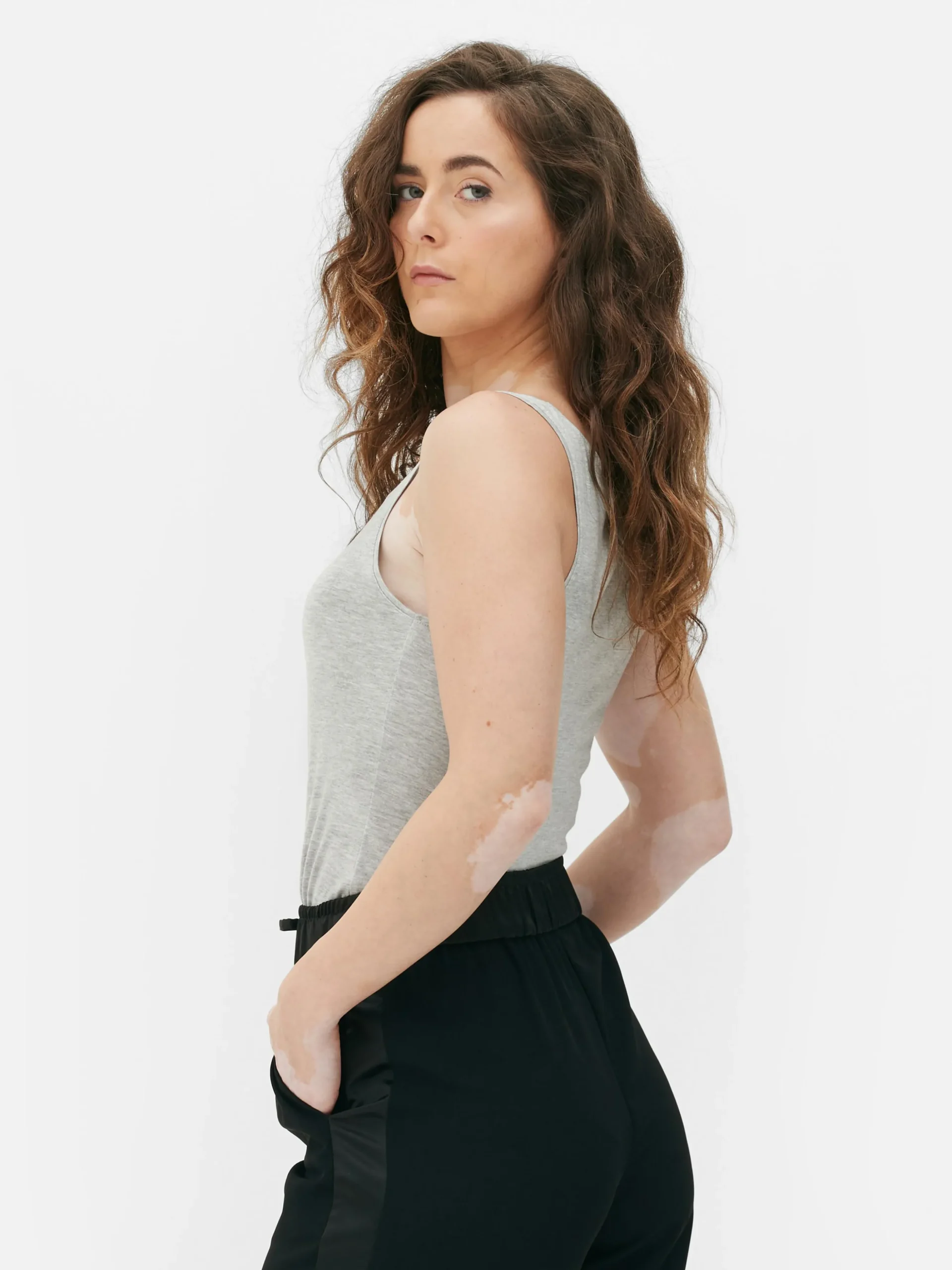 Stretch Scoop Neck Tank